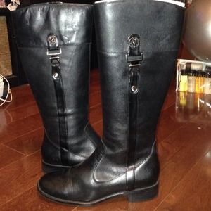 Anne Klein black leather boots only worn once Anne Klein black leather boots only worn once