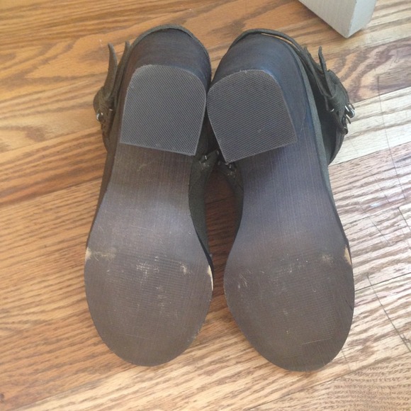 Shoemint Shoes - ShoeMint Olive Green "Emma" Booties Size 8.5 3 Shoemint Shoes - ShoeMint Olive Green "Emma" Booties Size 8.5 3
