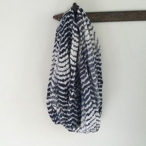 Madewell cotton infinity scarf Madewell cotton infinity scarf