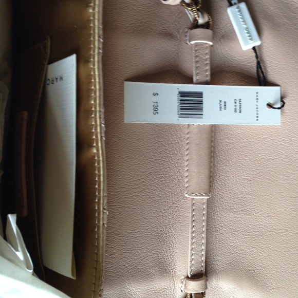 Marc Jacobs Handbags - Marc Jacobs Saffron Blush Leather Bag. NWT and box 4 Marc Jacobs Handbags - Marc Jacobs Saffron Blush Leather Bag. NWT and box 4
