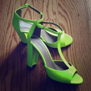 Highlighter color Zara sandal! Highlighter color Zara sandal!