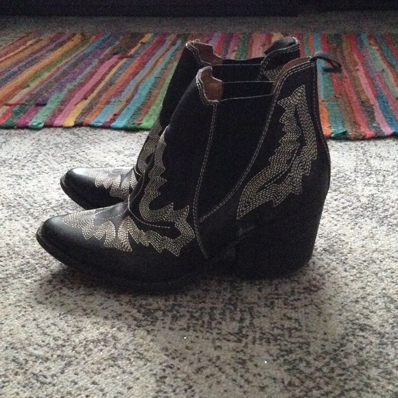 Free People Boots - Jeffrey Campbell for Free People booties 2 Free People Boots - Jeffrey Campbell for Free People booties 2