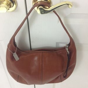 Coach Authentic leather purse. Coach Authentic leather purse.
