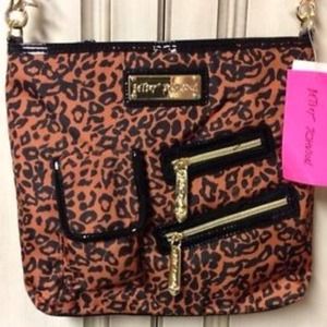 β¨Betsey Johnson Crossbodyβ¨ β¨Betsey Johnson Crossbodyβ¨