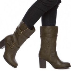 New Green Faux Leather Chunky Heeled Boots New Green Faux Leather Chunky Heeled Boots