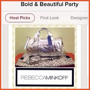 Rebecca Minkoff Handbags - 🌹HP🌹Rebecca Minkoff Silver leather crossbody bag Rebecca Minkoff Handbags - 🌹HP🌹Rebecca Minkoff Silver leather crossbody bag
