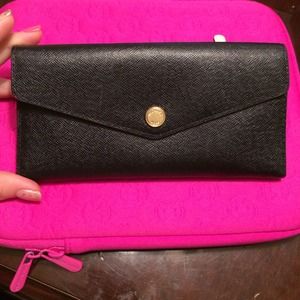 $75 paypalMichael kors wallet like NEW❤️ $75 paypalMichael kors wallet like NEW❤️