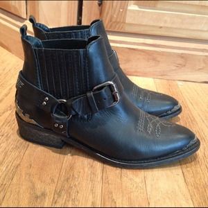Zara Leather Ankle Booties Zara Leather Ankle Booties