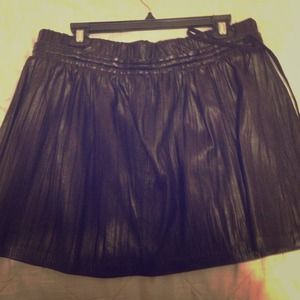 Robert Rodriguez plise leather mini skirt - 10 Robert Rodriguez plise leather mini skirt - 10