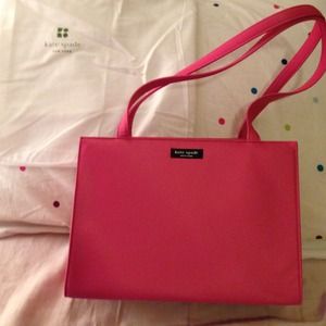 Host pick! Lovely, authentic NWT Kate Spade bag. Host pick! Lovely, authentic NWT Kate Spade bag.
