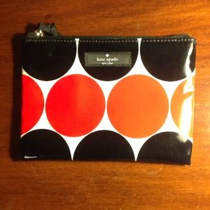 Kate Spade NY daycation mini pouch.. Kate Spade NY daycation mini pouch..