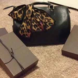 Authentic Louis Vuitton Epi Speedy Authentic Louis Vuitton Epi Speedy