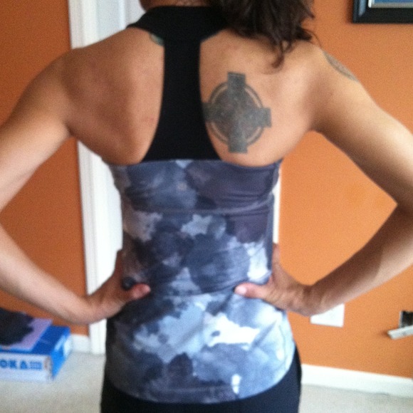 lululemon athletica Tops - Lululemon top 2 lululemon athletica Tops - Lululemon top 2