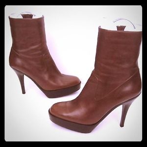 Yves Saint Laurent Shoes - ๐ 895.00!! YSL Cognac Tribute Boot๐ Yves Saint Laurent Shoes - ๐ 895.00!! YSL Cognac Tribute Boot๐