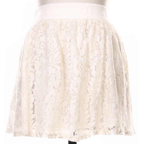 Dresses & Skirts - ❗LAST ONE❗New Cream Flower Lace Skater Skirt 2 Dresses & Skirts - ❗LAST ONE❗New Cream Flower Lace Skater Skirt 2
