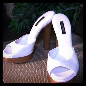 JUST REDUCED: Like New Dolce & Gabbana JUST REDUCED: Like New Dolce & Gabbana