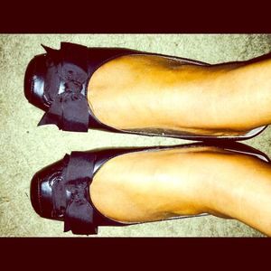 Hillard and Hanson Shoes - Black bow leather shoes Hillard and Hanson Shoes - Black bow leather shoes