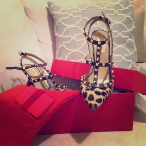 Brand new authentic valentino shoes!!! Brand new authentic valentino shoes!!!