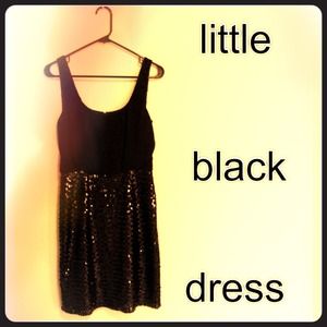 Jessica Simpson little black dress! Jessica Simpson little black dress!