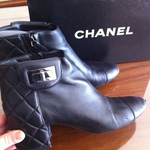 100% authentic chanel boots 100% authentic chanel boots