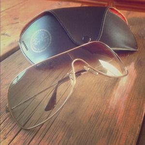 Authentic Ray Ban sunglasses Authentic Ray Ban sunglasses