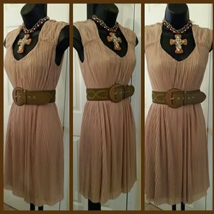 Final price. Oatmeal Pleated Dress/H&M Final price. Oatmeal Pleated Dress/H&M