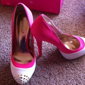 Shoedazzle Shoes - Nib Shoedazzle Pink Amour Heels 8.5 Shoedazzle Shoes - Nib Shoedazzle Pink Amour Heels 8.5