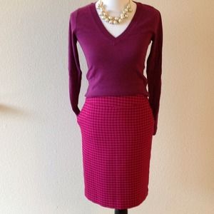 BUNDLED. NEW houndstooth pencil skirt, sz 2. BUNDLED. NEW houndstooth pencil skirt, sz 2.