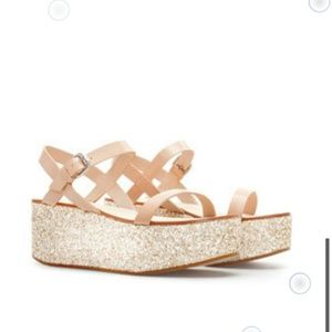 ā¢Host Pick⢠"Style Icons" Zara Sand Wedge size 8 ā¢Host Pick⢠"Style Icons" Zara Sand Wedge size 8