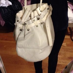 Authentic alexander wang Diego bucket bag in white Authentic alexander wang Diego bucket bag in white