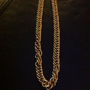 Gold chain necklace Gold chain necklace