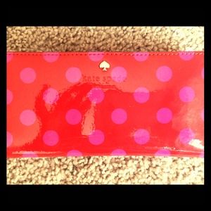✨Kate Spade Carlisle street Stacy wallet ✨Kate Spade Carlisle street Stacy wallet