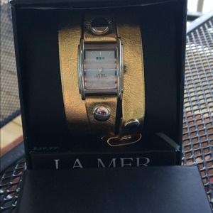 La mer women's Gold wrist wrap watch..GORGEOUS! La mer women's Gold wrist wrap watch..GORGEOUS!