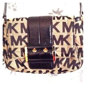 Michael Kors Small Crossbody. Michael Kors Small Crossbody.