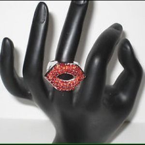 Kiss me ring ο Kiss me ring ο
