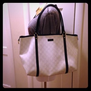 ๏ฏ% Authentic Gucci Joy Tote ๏ฏ% Authentic Gucci Joy Tote