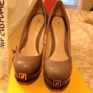 Fendi platforms size 40 etaupe color Fendi platforms size 40 etaupe color