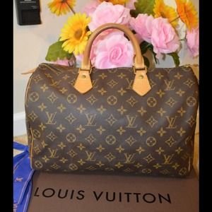 Hold Authentic Louis vuitton Speedy 35 pre own Hold Authentic Louis vuitton Speedy 35 pre own