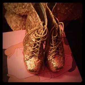 Jeffrey Campbell Lita platform in gold glitter Jeffrey Campbell Lita platform in gold glitter