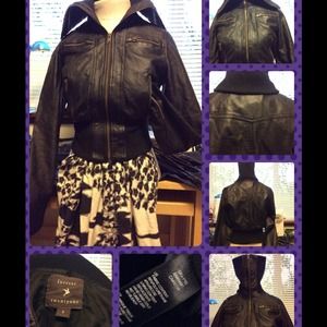FOREVER 21 FAUX LEATHER BOMBER BIKER JACKET BLACK FOREVER 21 FAUX LEATHER BOMBER BIKER JACKET BLACK