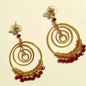 Gold & Garnet Earrings NOT HEAVY Gold & Garnet Earrings NOT HEAVY