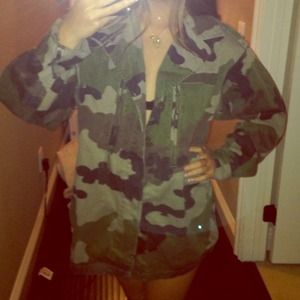 Brandy Melville Camo Jacket Brandy Melville Camo Jacket