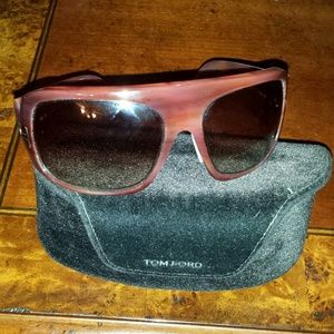 *Authentic Tom Ford Sunglasses* *Authentic Tom Ford Sunglasses*