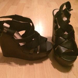 Shoemint black platform heel sandals Shoemint black platform heel sandals