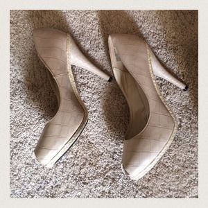 Christian Siriano Shoes - Nude Peep Toe Pumps by Christian Siriano Christian Siriano Shoes - Nude Peep Toe Pumps by Christian Siriano