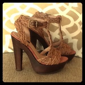 ON HOLD Shoemint Cabo Heel. Size 7. ON HOLD Shoemint Cabo Heel. Size 7.