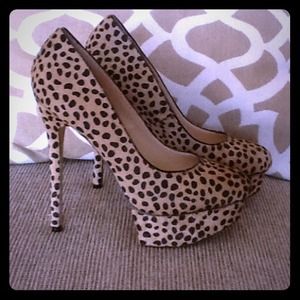 Shoemint Jess Heel. Size 7. Shoemint Jess Heel. Size 7.
