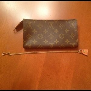 Louis Vuitton Accessories - Authentic Louis Vuitton Chain. Louis Vuitton Accessories - Authentic Louis Vuitton Chain.