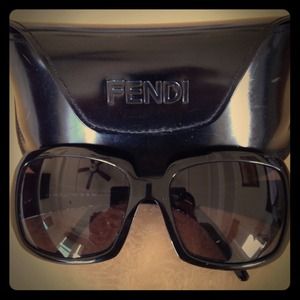 100% Authentic vintage FENDI sunglasses 100% Authentic vintage FENDI sunglasses