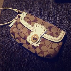 Coach legacy signature flap wristlet Coach legacy signature flap wristlet